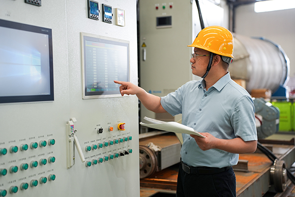 頂立科技胡祥龍博士榮獲“長(zhǎng)沙市科技勞?！睒s譽(yù)稱號(hào) (3).jpg