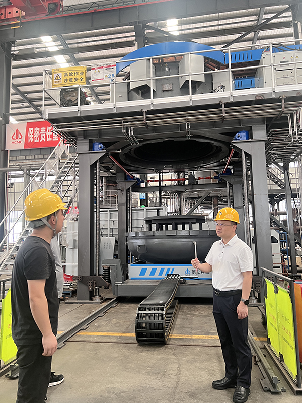 《人民日報》頭版報道：頂立科技胡祥龍堅守科研一線 勇攀技術高峰 (4).jpg